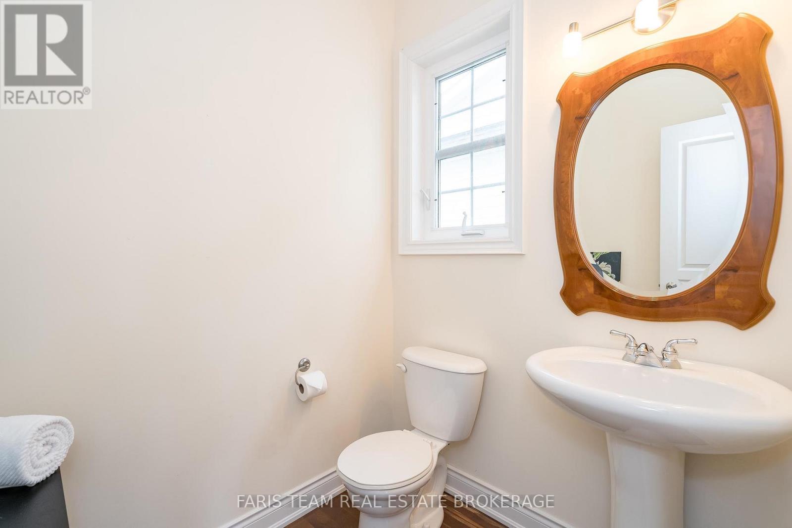 145 Wycliffe Cove, Tay, Ontario  L0K 2A0 - Photo 17 - S12477868
