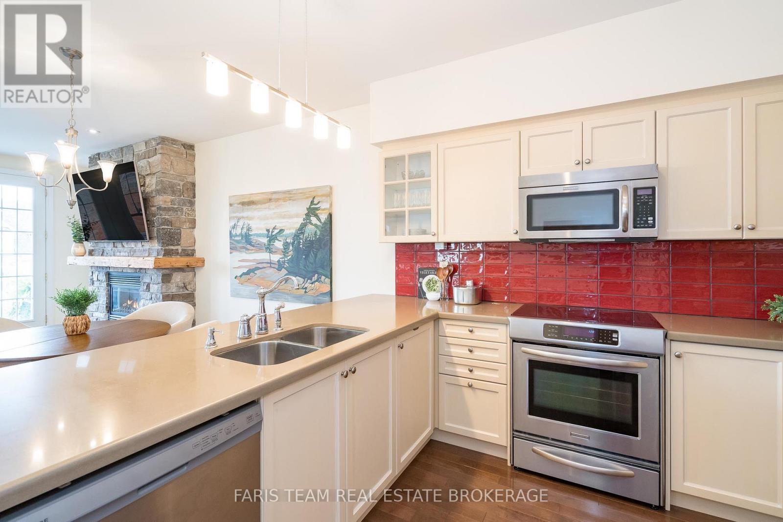 145 Wycliffe Cove, Tay, Ontario  L0K 2A0 - Photo 9 - S12477868