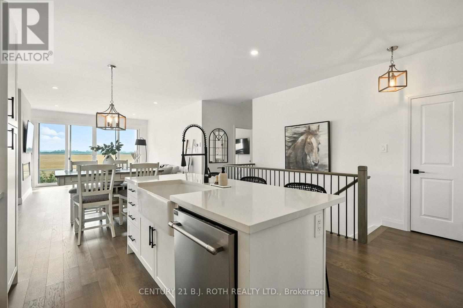124 Ritchie Crescent, Springwater, Ontario  L0L 1P0 - Photo 15 - S12477912