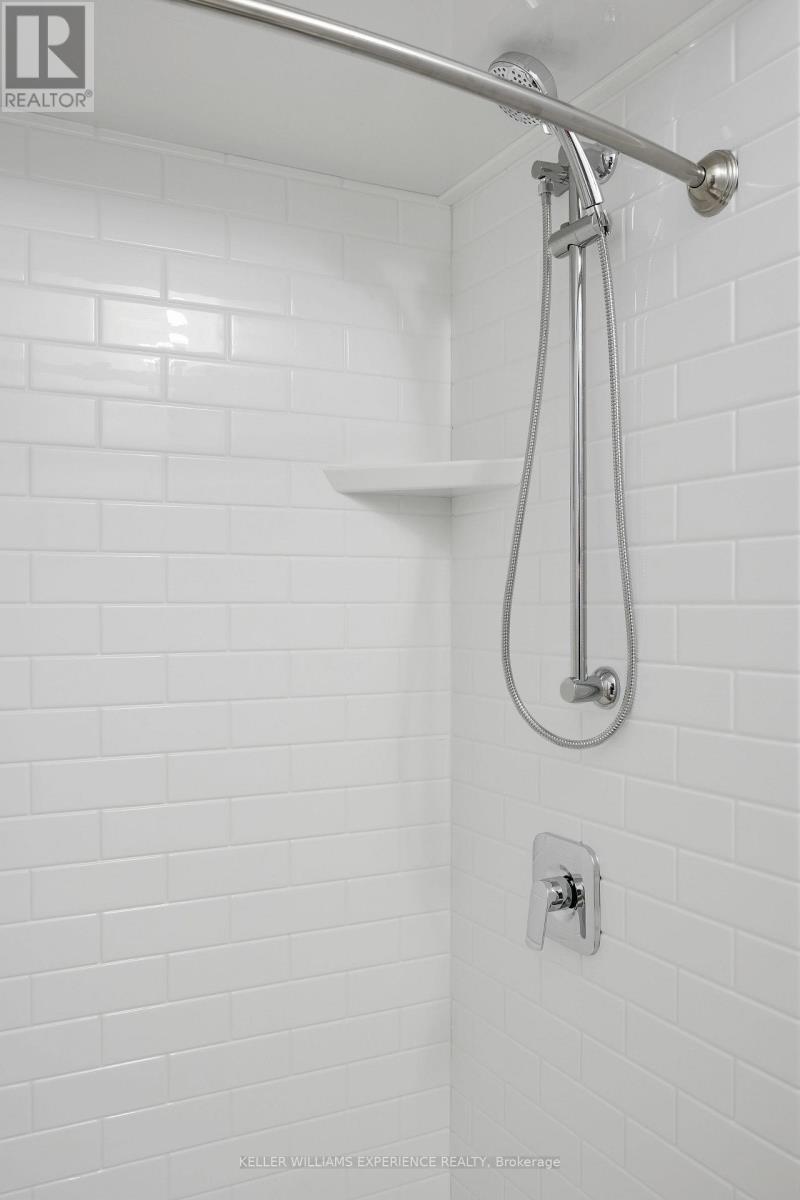 A4 - 440 Yonge Street, Barrie, Ontario  L4N 4E2 - Photo 24 - S12477915