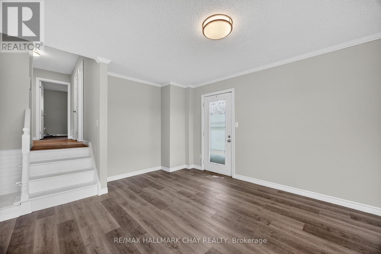 419 Leacock Drive, Barrie, Ontario  L4N 5L8 - Photo 10 - S12477917