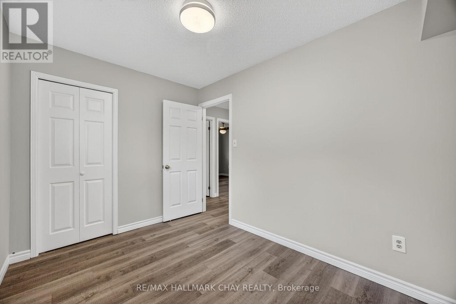 419 Leacock Drive, Barrie, Ontario  L4N 5L8 - Photo 15 - S12477917