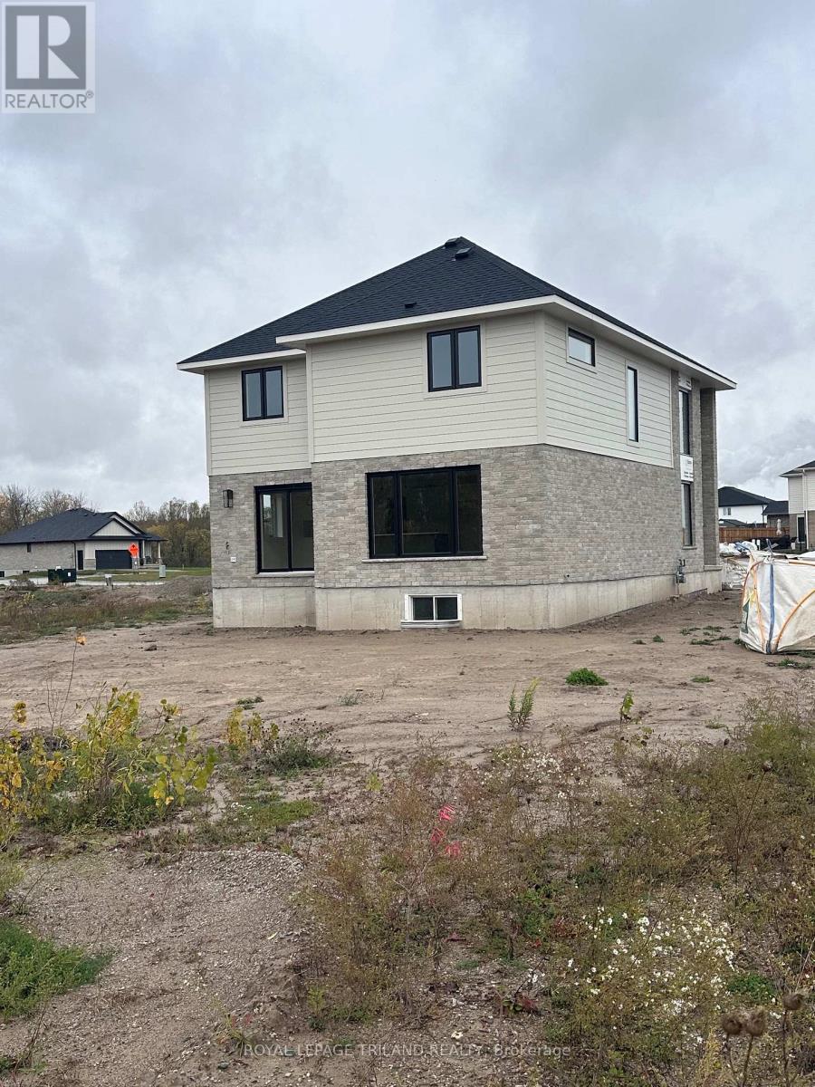 116 Aspen Parkway, Aylmer, Ontario  N5H 3H7 - Photo 2 - X12434340