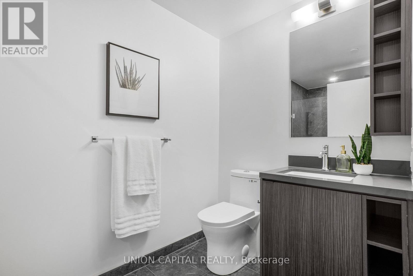 1801 - 252 Church Street, Toronto, Ontario  M5B 0E6 - Photo 13 - C12477967