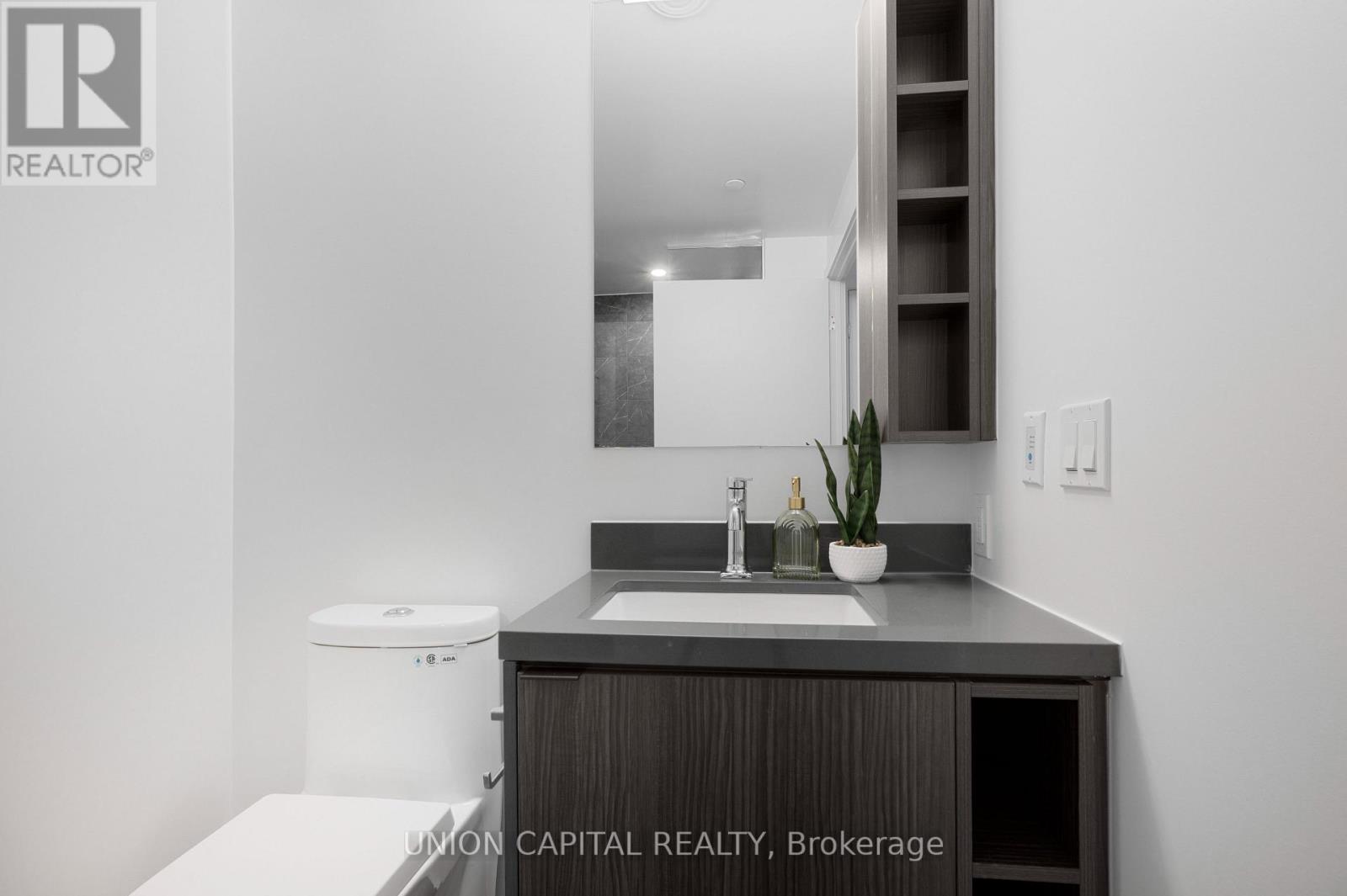 1801 - 252 Church Street, Toronto, Ontario  M5B 0E6 - Photo 14 - C12477967