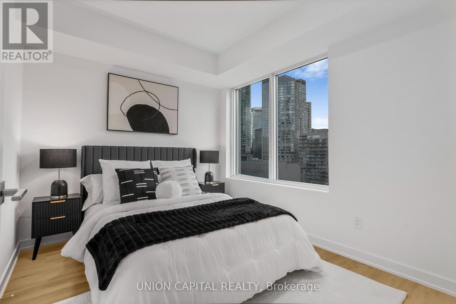1801 - 252 Church Street, Toronto, Ontario  M5B 0E6 - Photo 8 - C12477967