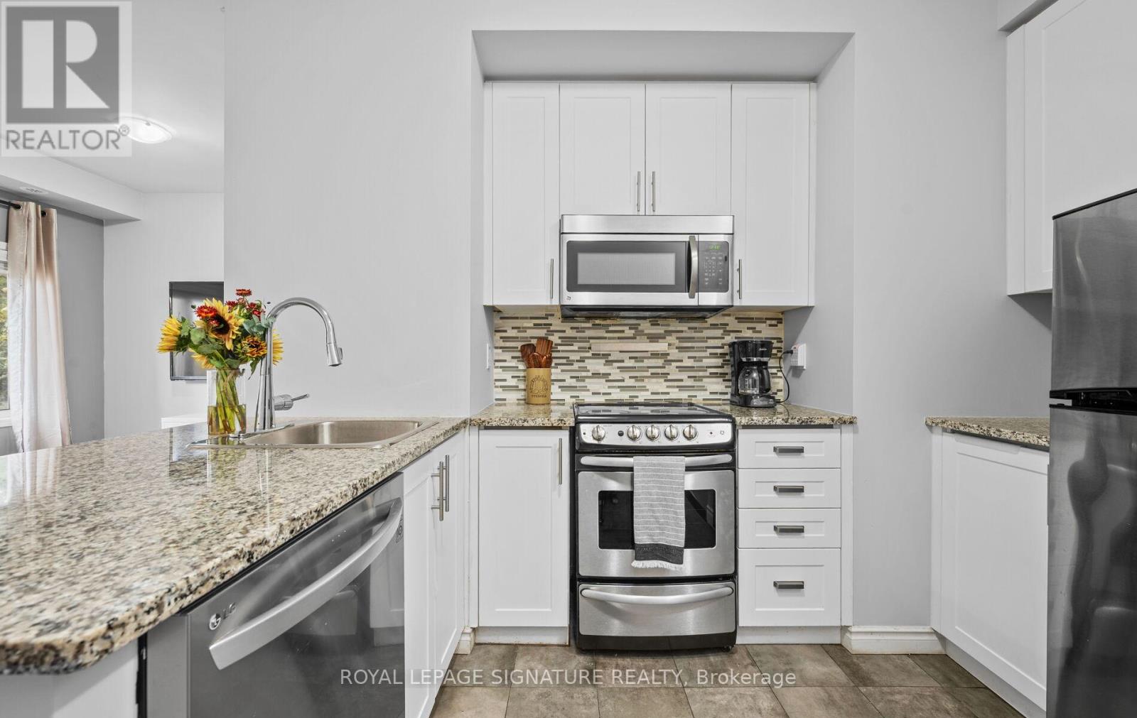 240 - 15 Coneflower Crescent, Toronto, Ontario  M2R 0A5 - Photo 16 - C12477968