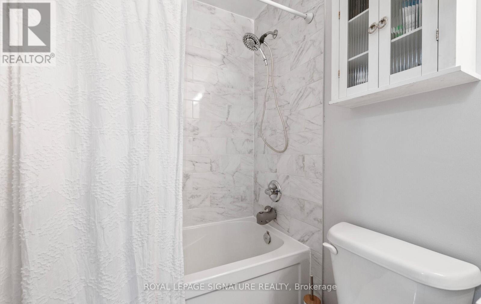 240 - 15 Coneflower Crescent, Toronto, Ontario  M2R 0A5 - Photo 33 - C12477968