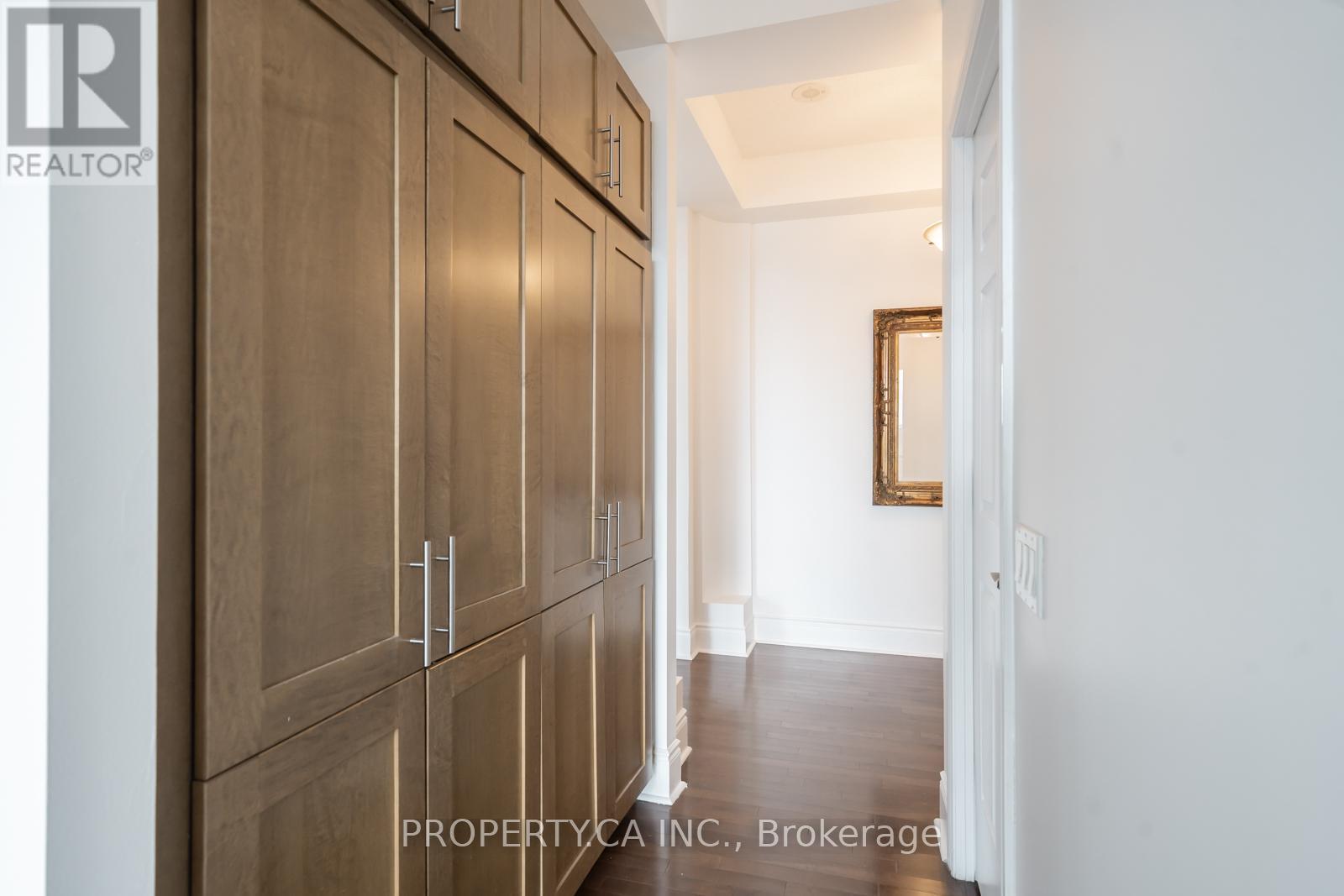 Ph05 - 763 Bay Street, Toronto, Ontario  M5G 2R3 - Photo 3 - C12477993