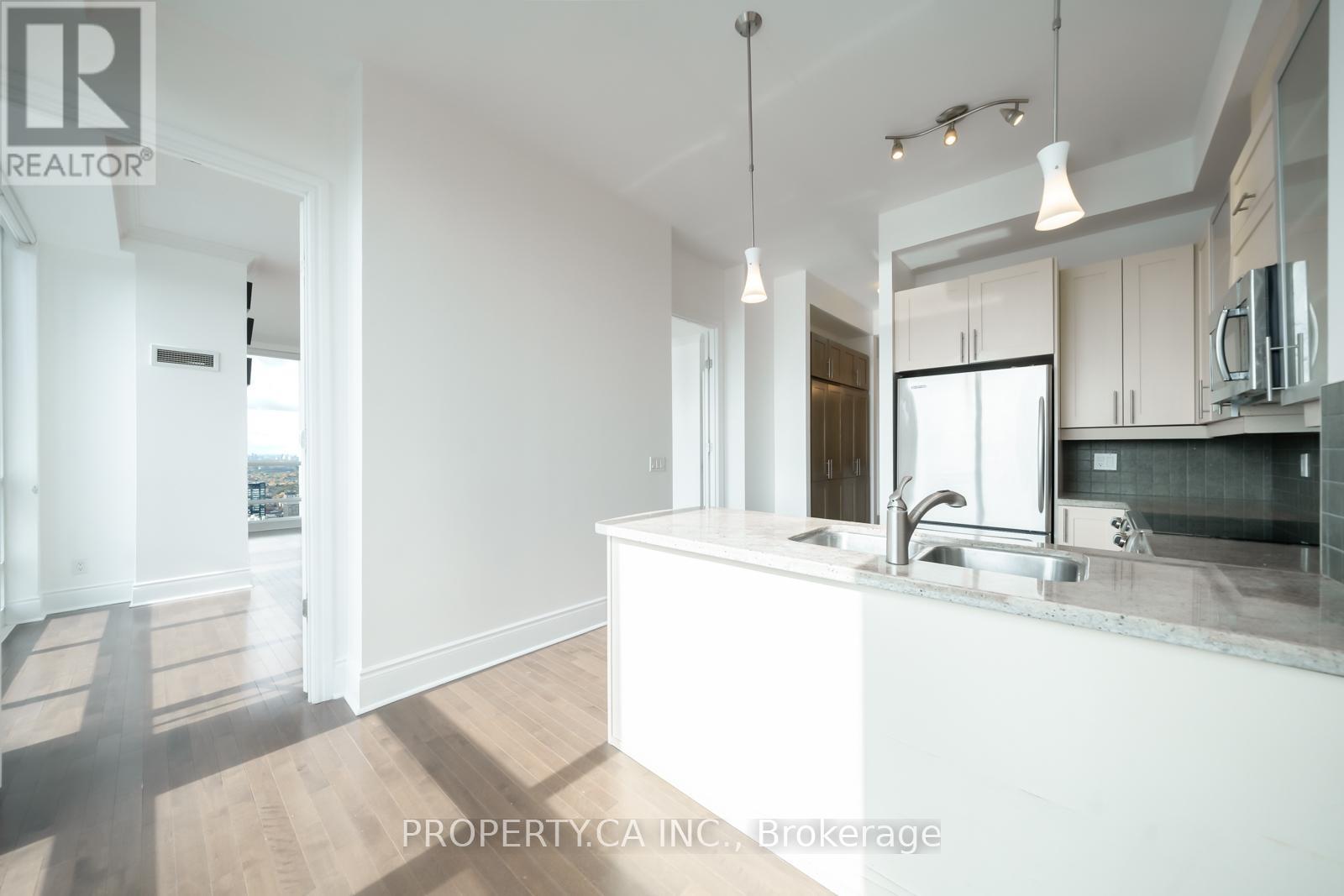 Ph05 - 763 Bay Street, Toronto, Ontario  M5G 2R3 - Photo 5 - C12477993