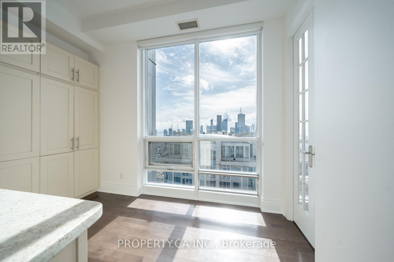 Ph05 - 763 Bay Street, Toronto, Ontario  M5G 2R3 - Photo 6 - C12477993