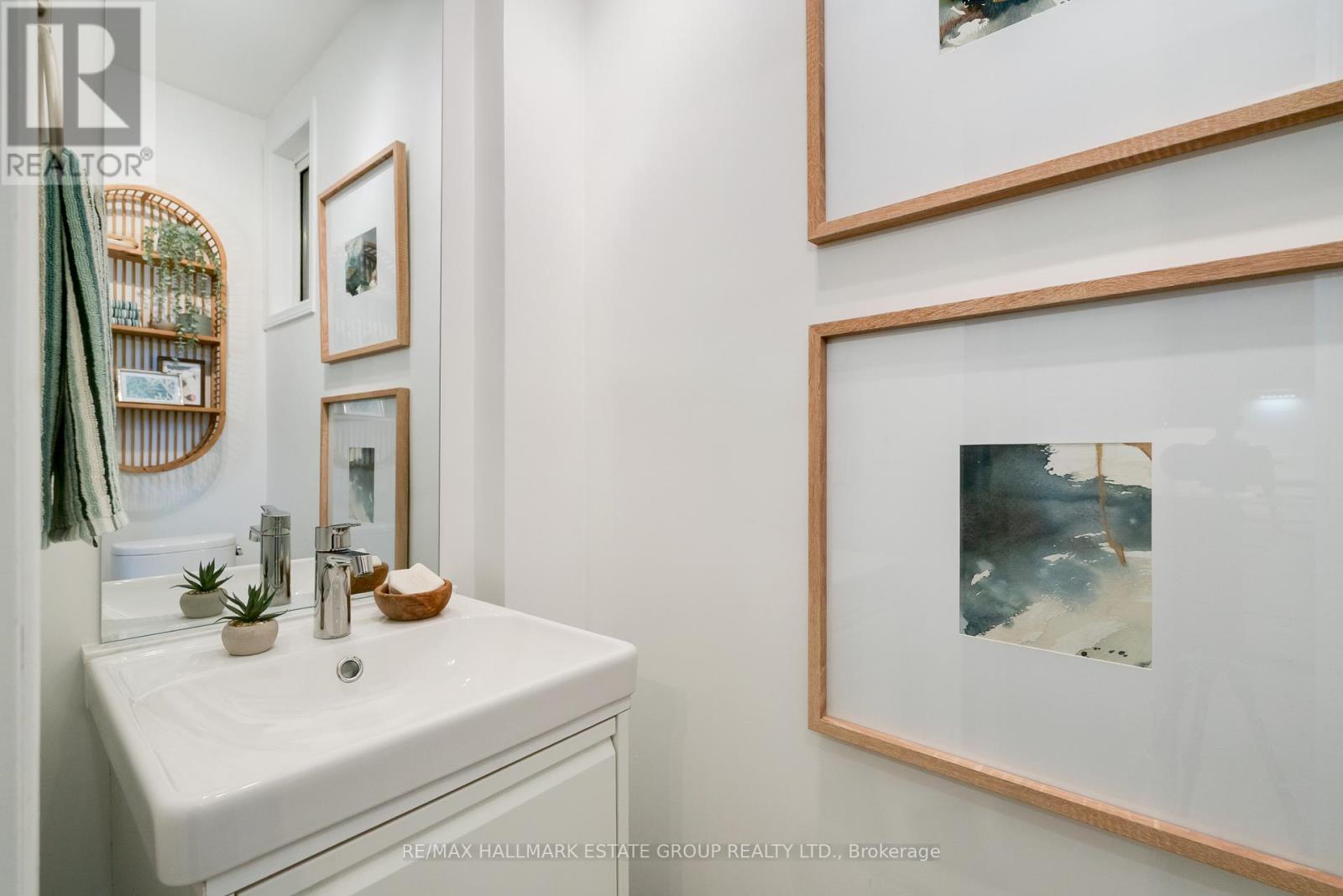 4 Riverdale Avenue, Toronto (North Riverdale), Ontario  M4K 1C3 - Photo 18 - E12477924