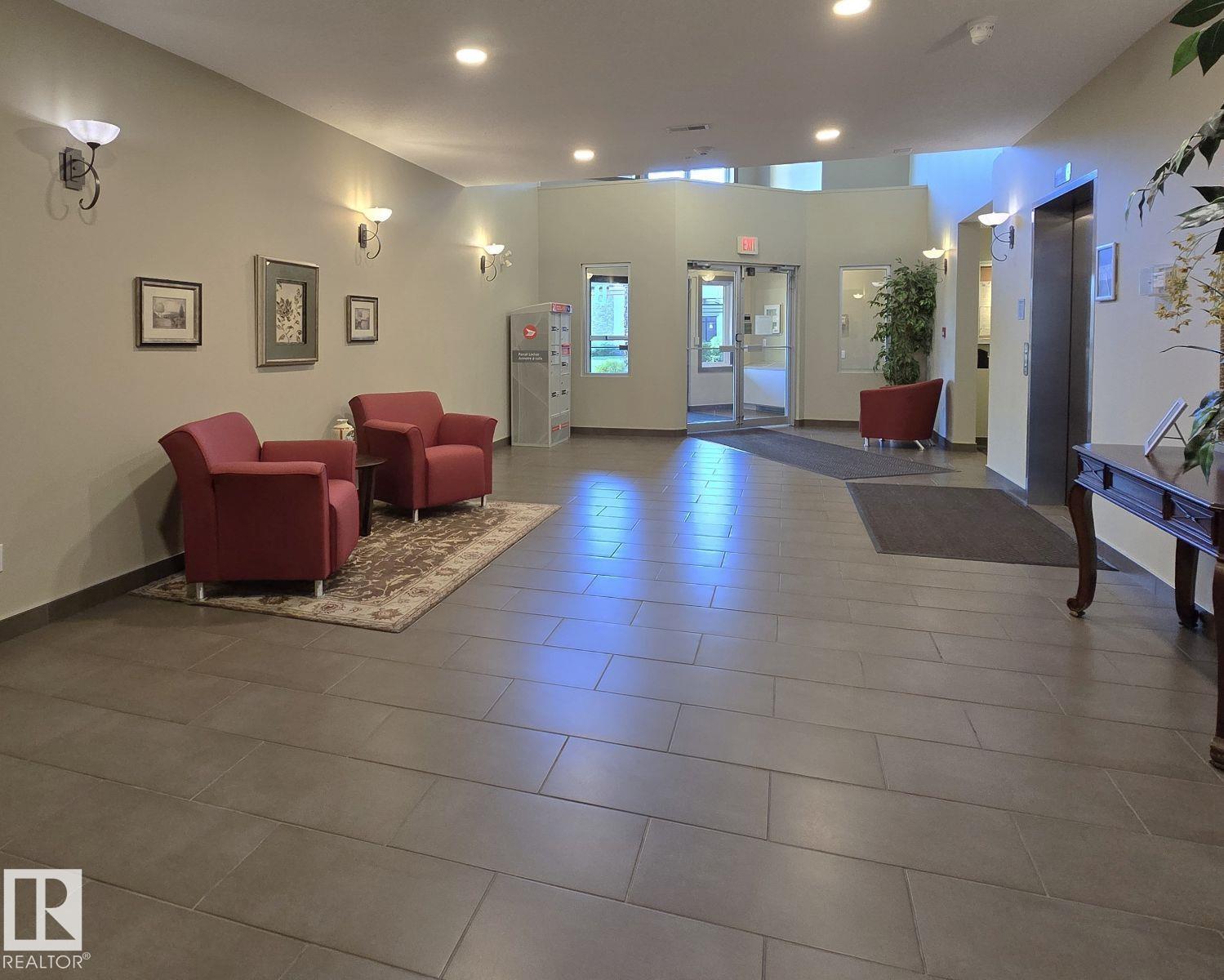 #318 160 Magrath Rd Nw, Edmonton, Alberta T6R 3T7 - Photo 4 - E4462392