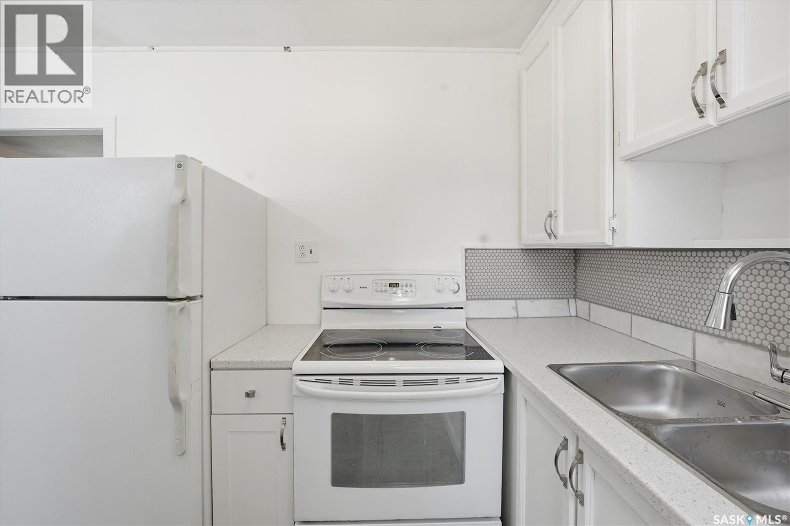 122 Willow Street, Saskatoon, Saskatchewan  S7J 0C2 - Photo 9 - SK021517