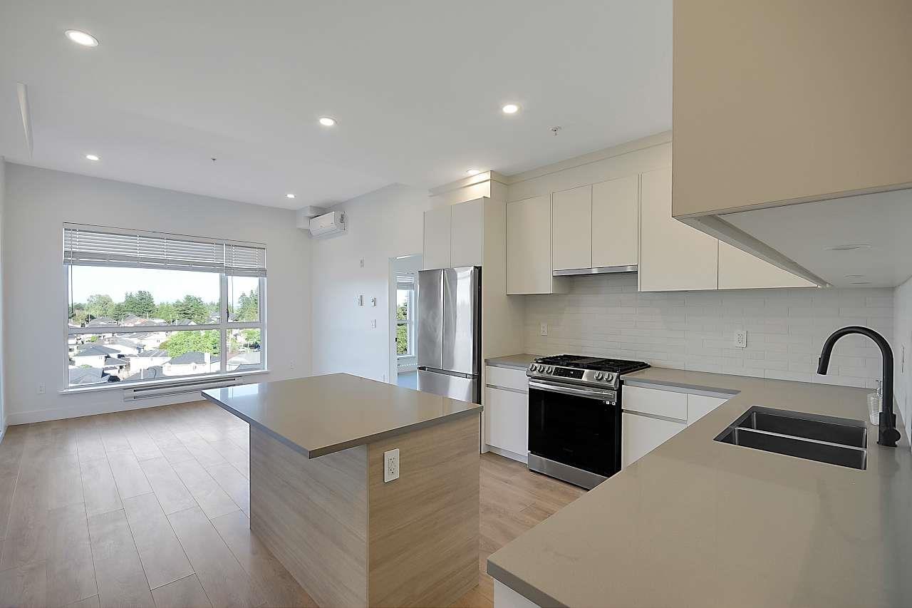 411 8496 120 Street, Surrey, British Columbia  V3W 3N5 - Photo 2 - R3060833