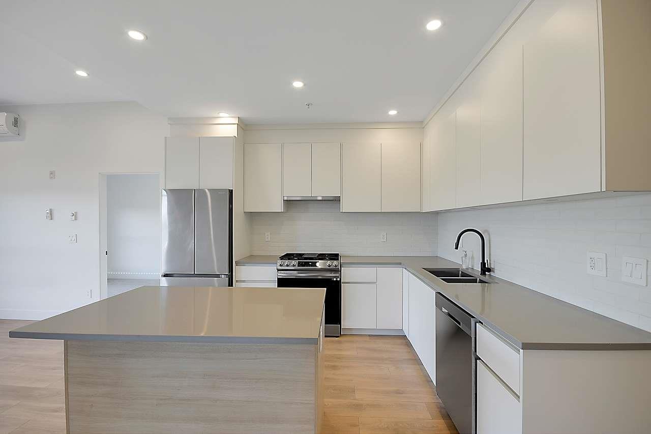411 8496 120 Street, Surrey, British Columbia  V3W 3N5 - Photo 3 - R3060833