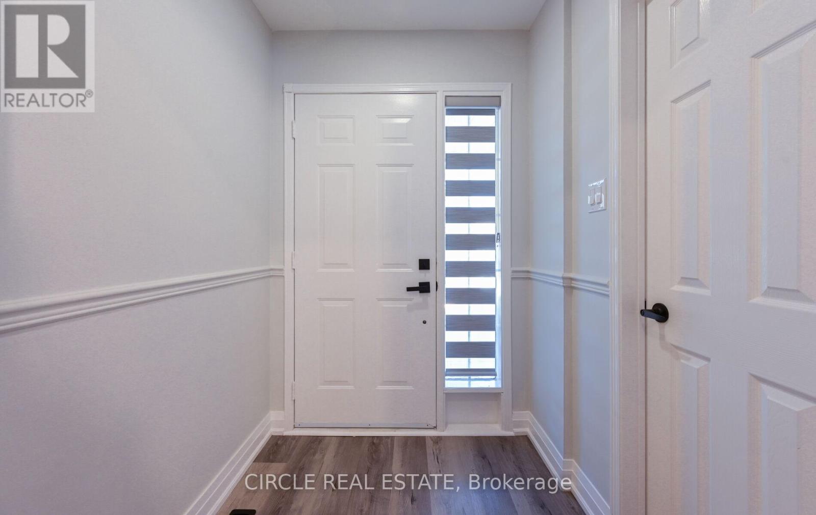 32 Torada Court, Brampton, Ontario  L7A 1H6 - Photo 3 - W12475744