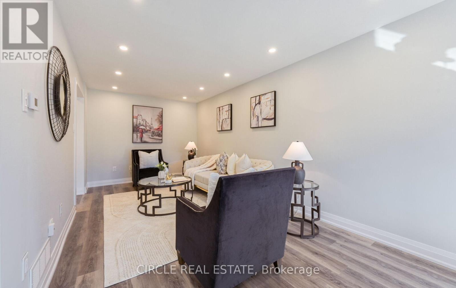 32 Torada Court, Brampton, Ontario  L7A 1H6 - Photo 6 - W12475744
