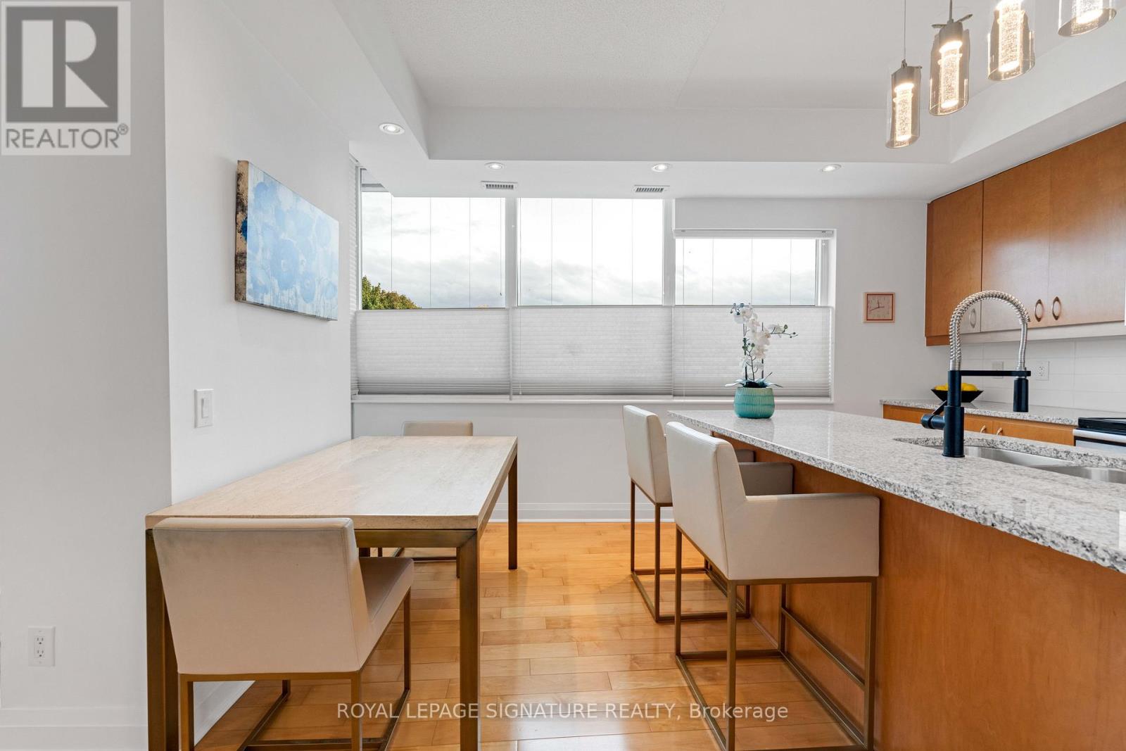 203 - 1 Hurontario Street, Mississauga, Ontario  L5G 0A3 - Photo 15 - W12477771