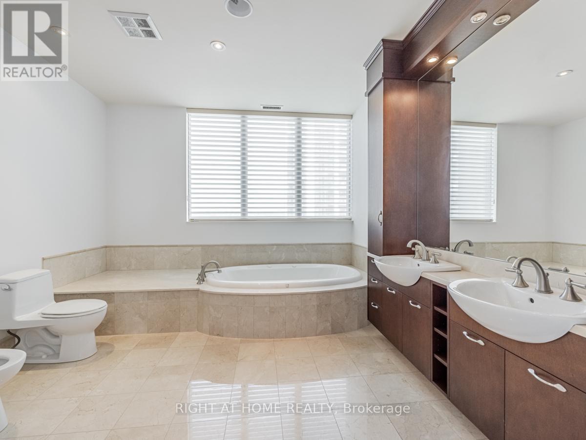 Lph19 - 2095 Lake Shore Boulevard W, Toronto, Ontario  M8V 4G4 - Photo 27 - W12477773