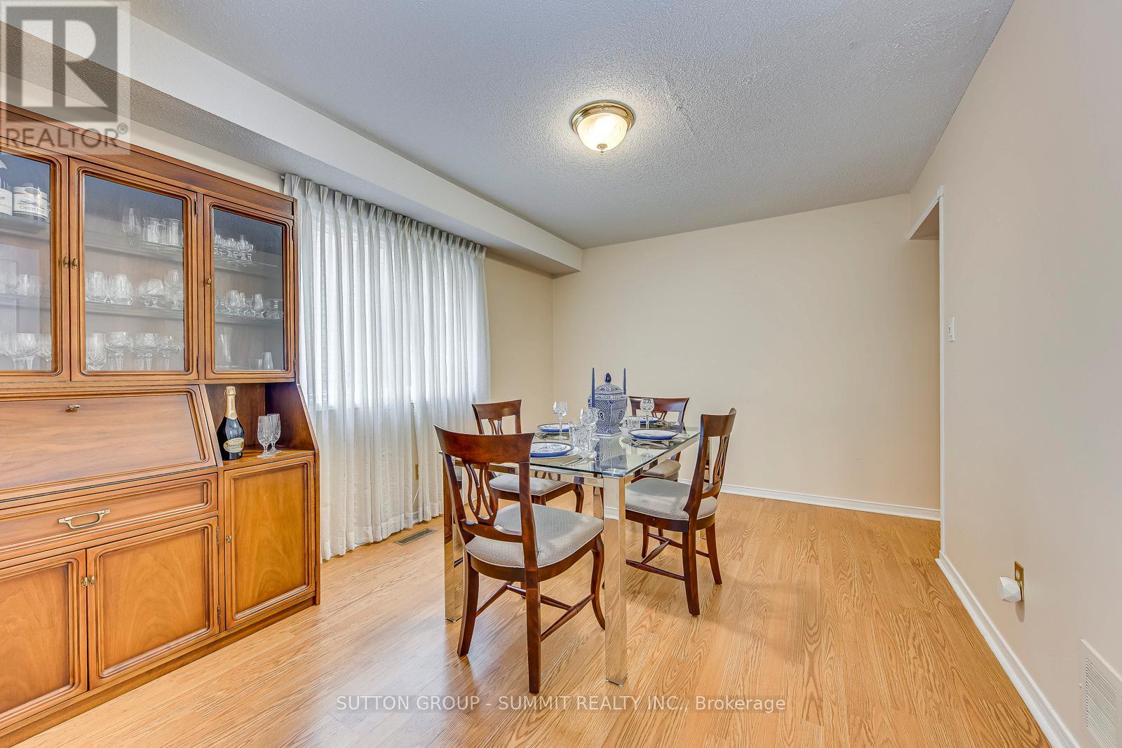 6601 Eastridge Road, Mississauga, Ontario  L5N 4L8 - Photo 15 - W12477819