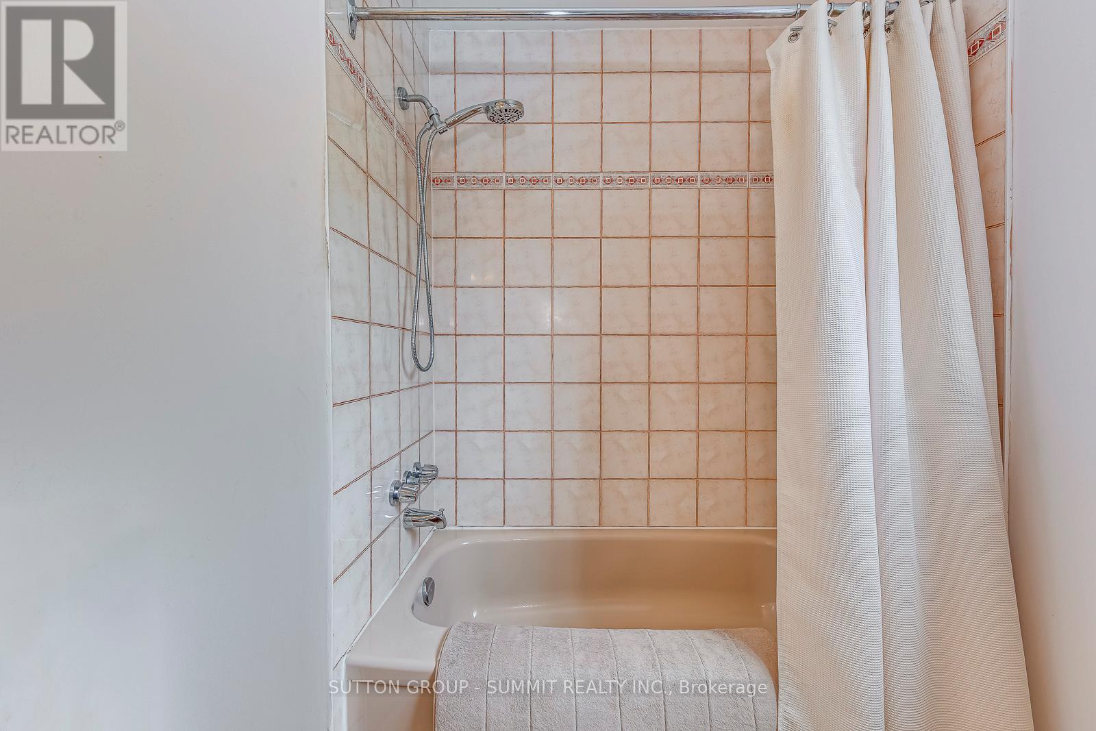 6601 Eastridge Road, Mississauga, Ontario  L5N 4L8 - Photo 36 - W12477819