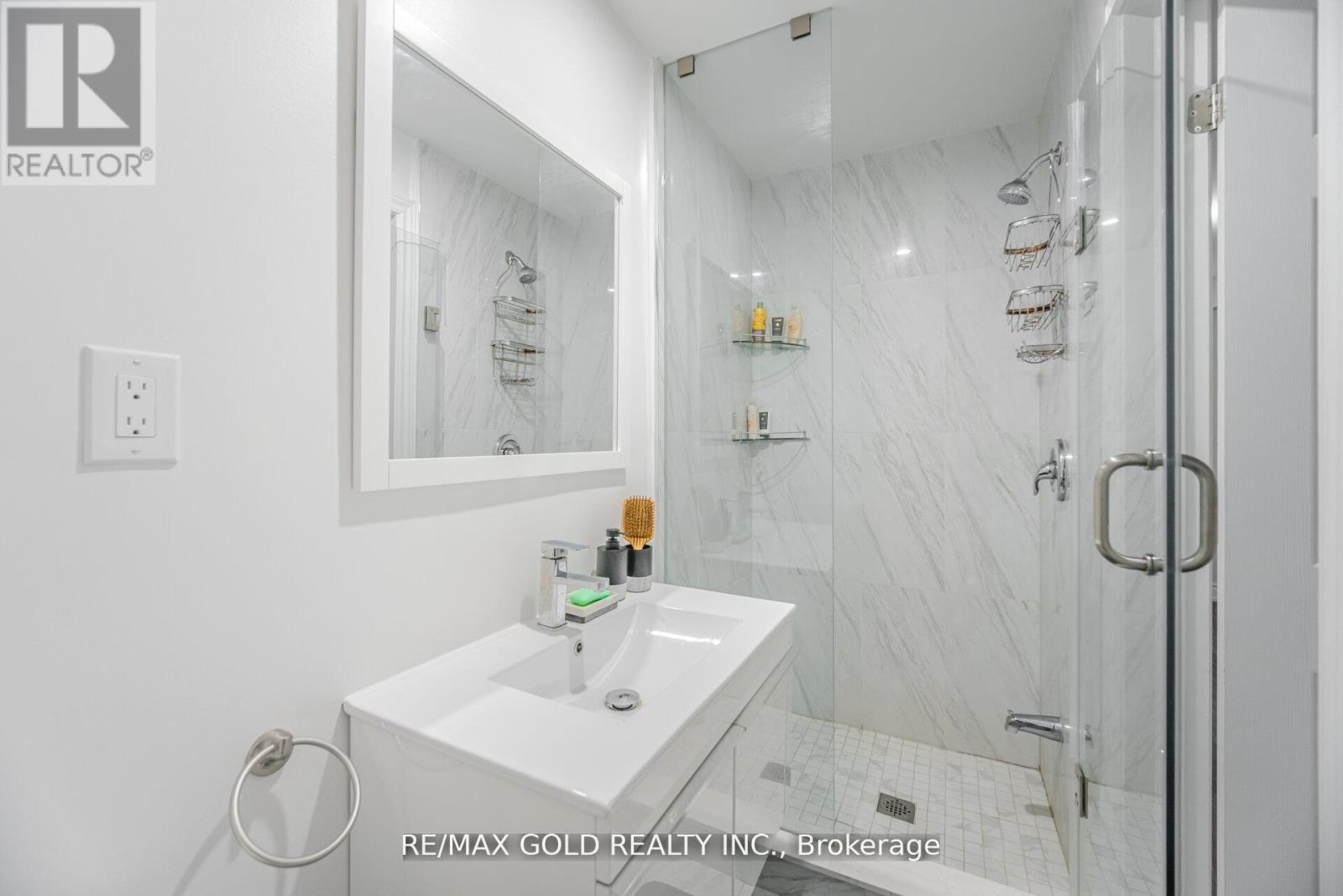 62 Valley Lane, Caledon, Ontario  L7C 4A7 - Photo 36 - W12477825