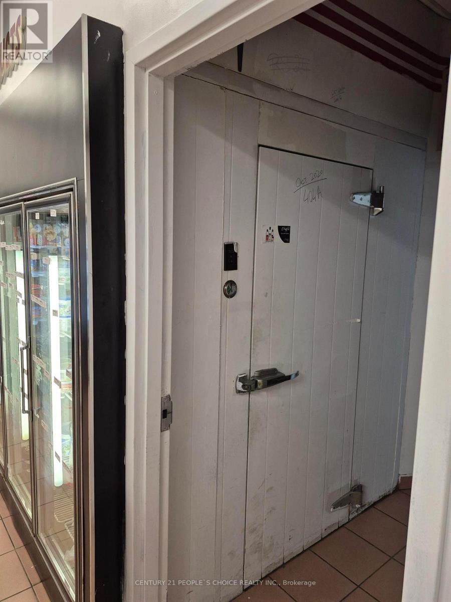 3 - 1900 Lakeshore Road W, Mississauga, Ontario  L5J 1J7 - Photo 13 - W12477853