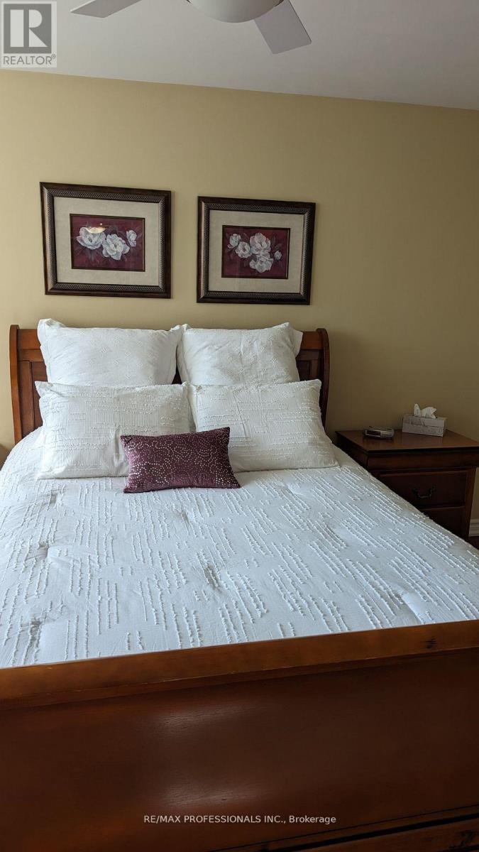 802 - 2323 Confederation Parkway, Mississauga, Ontario  L5B 1R6 - Photo 7 - W12477866