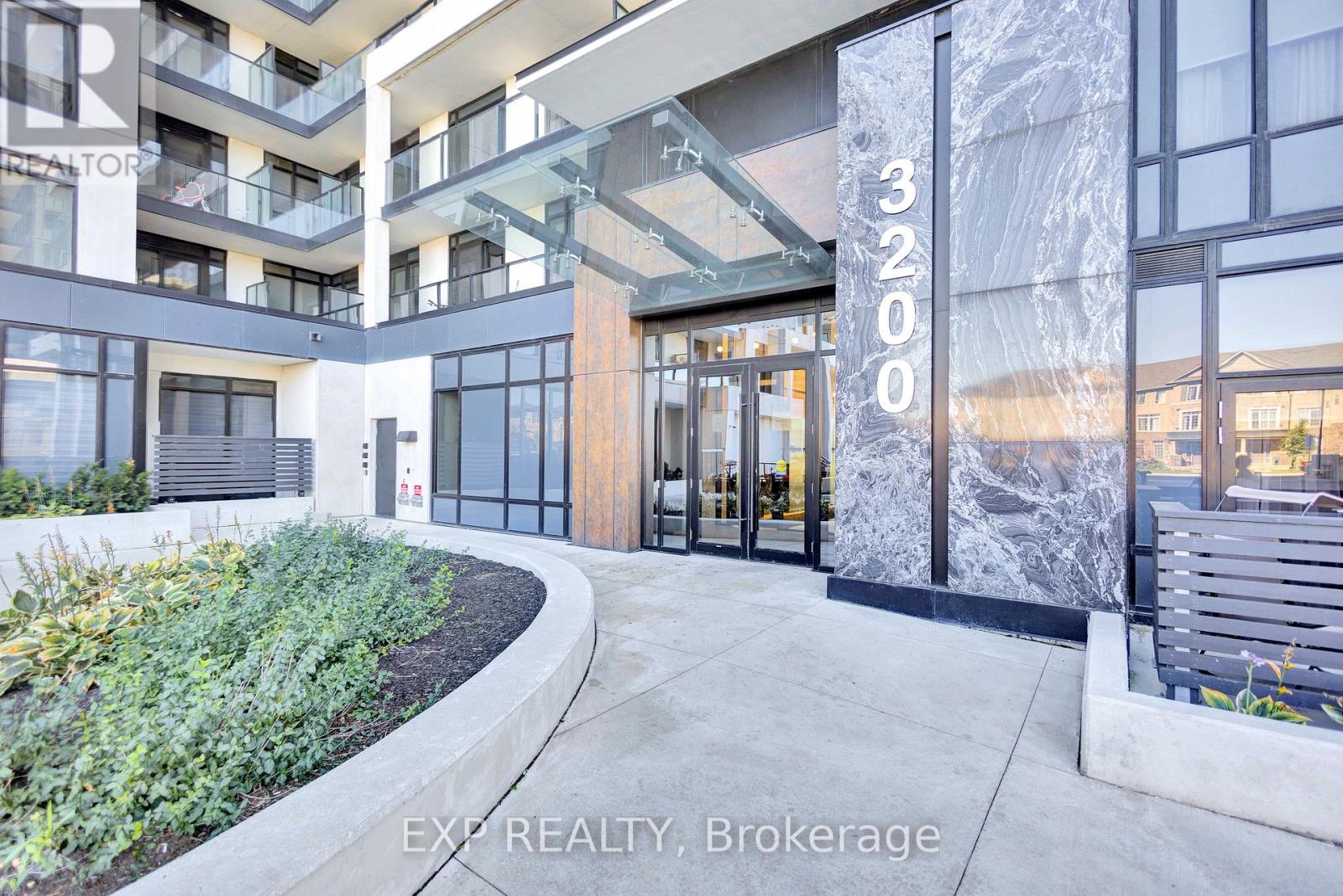 721 - 3200 WILLIAM COLTSON AVENUE, Oakville, Ontario