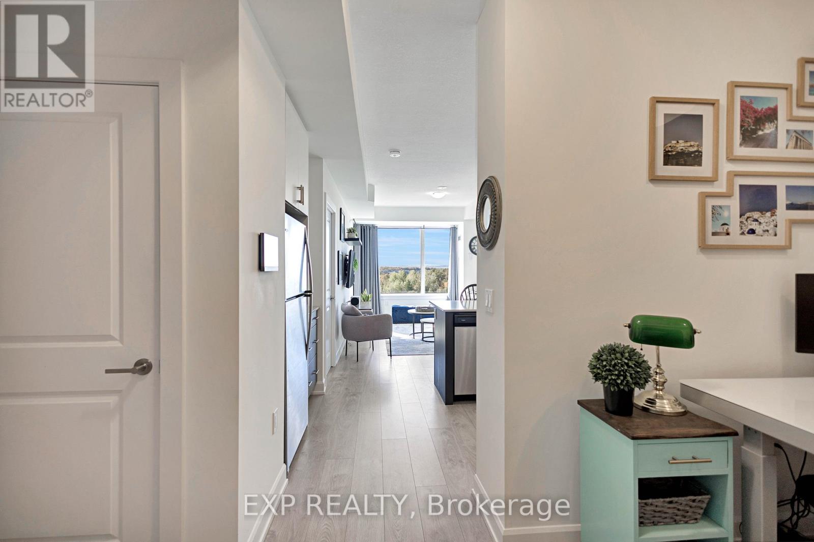721 - 3200 William Coltson Avenue, Oakville, Ontario  L6H 7W6 - Photo 6 - W12477879