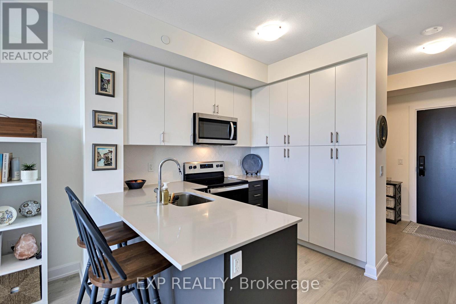 721 - 3200 William Coltson Avenue, Oakville, Ontario  L6H 7W6 - Photo 8 - W12477879