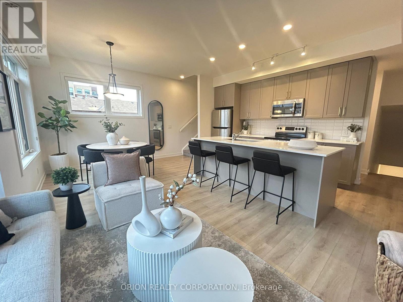 336 - 3078 Sixth Line, Oakville, Ontario  L6M 4J9 - Photo 4 - W12477898