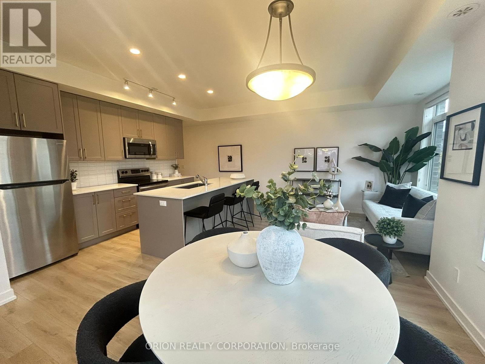 336 - 3078 Sixth Line, Oakville, Ontario  L6M 4J9 - Photo 9 - W12477898