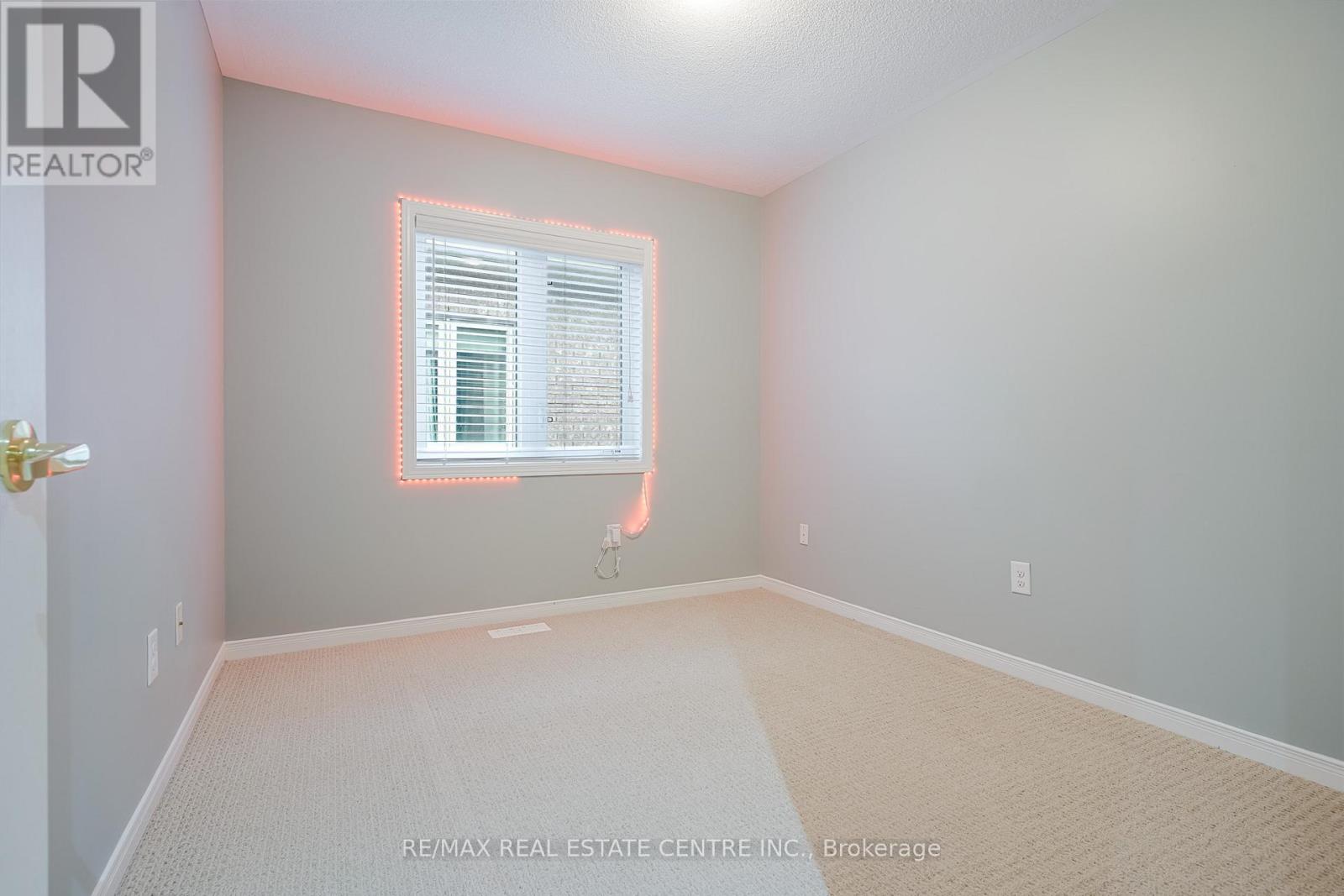 3057 Janice Drive, Oakville, Ontario  L6M 0S6 - Photo 13 - W12477907