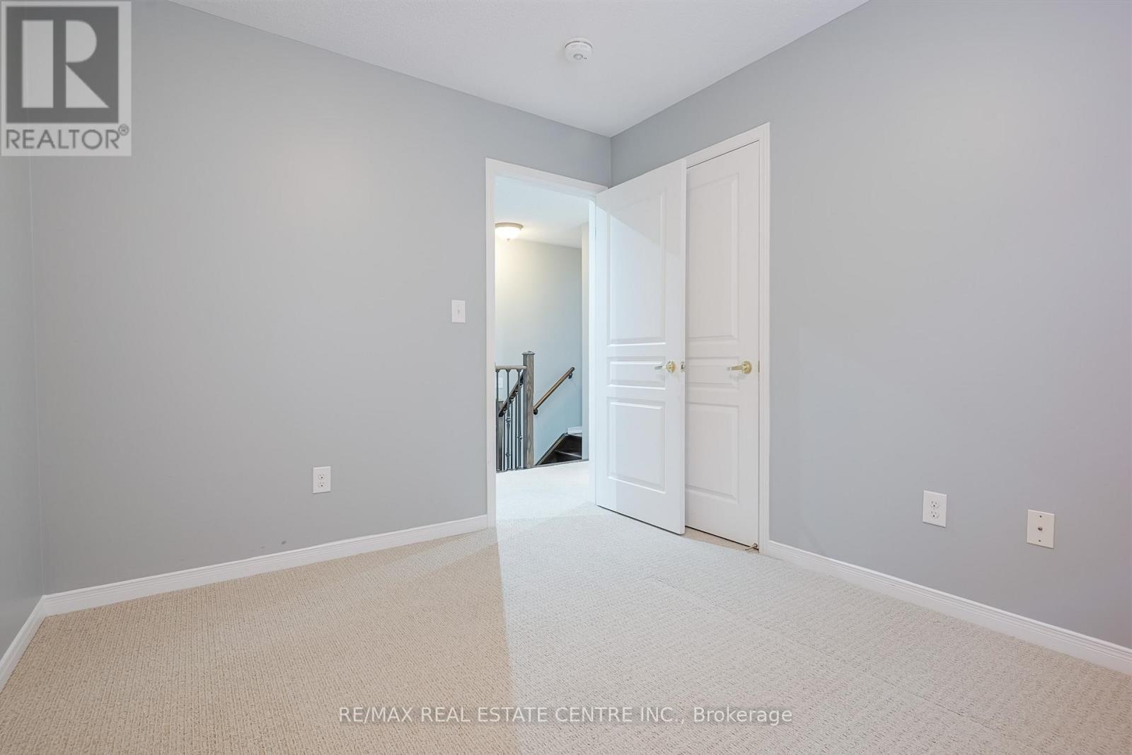 3057 Janice Drive, Oakville, Ontario  L6M 0S6 - Photo 14 - W12477907