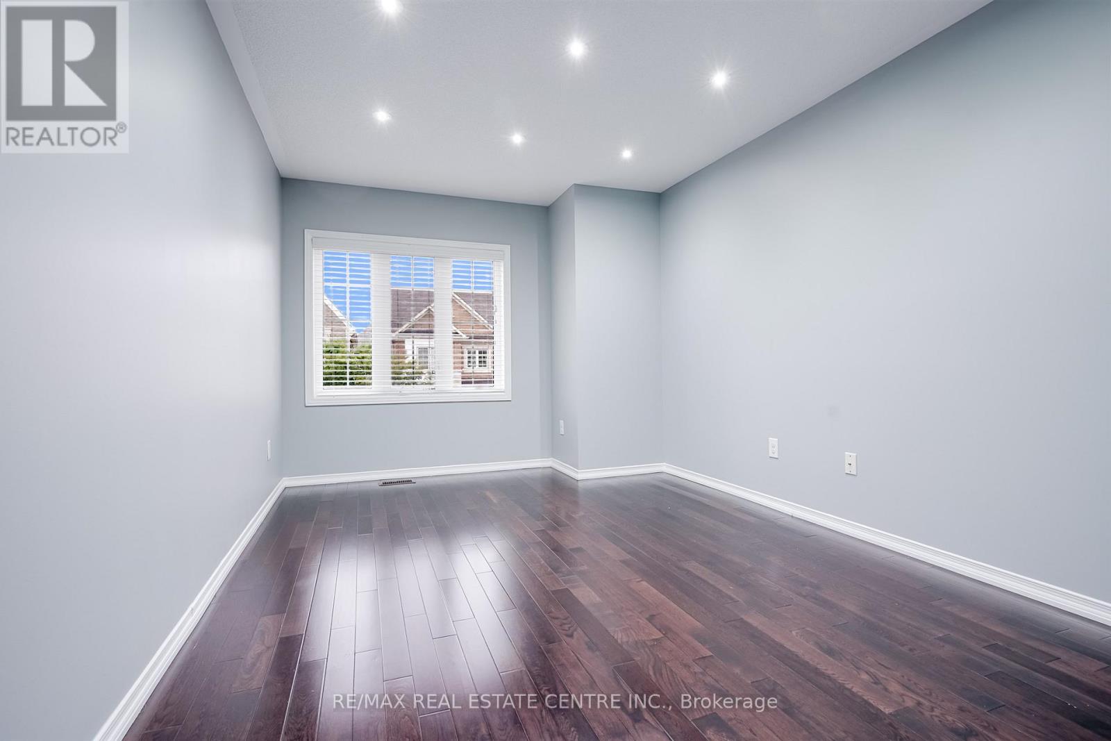 3057 Janice Drive, Oakville, Ontario  L6M 0S6 - Photo 18 - W12477907