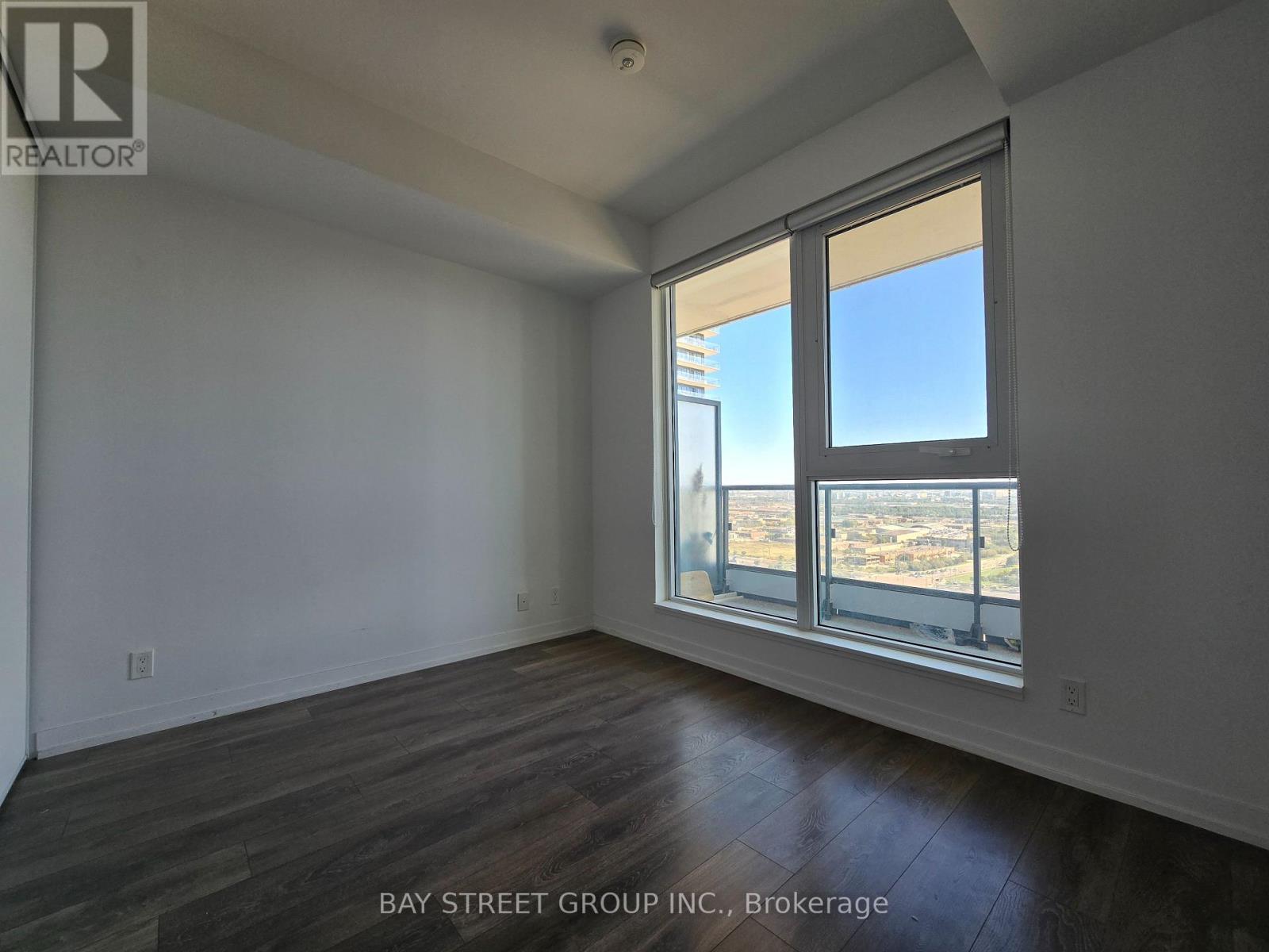 2708 - 950 Portage Parkway, Vaughan, Ontario  L4K 0J7 - Photo 8 - N12477925