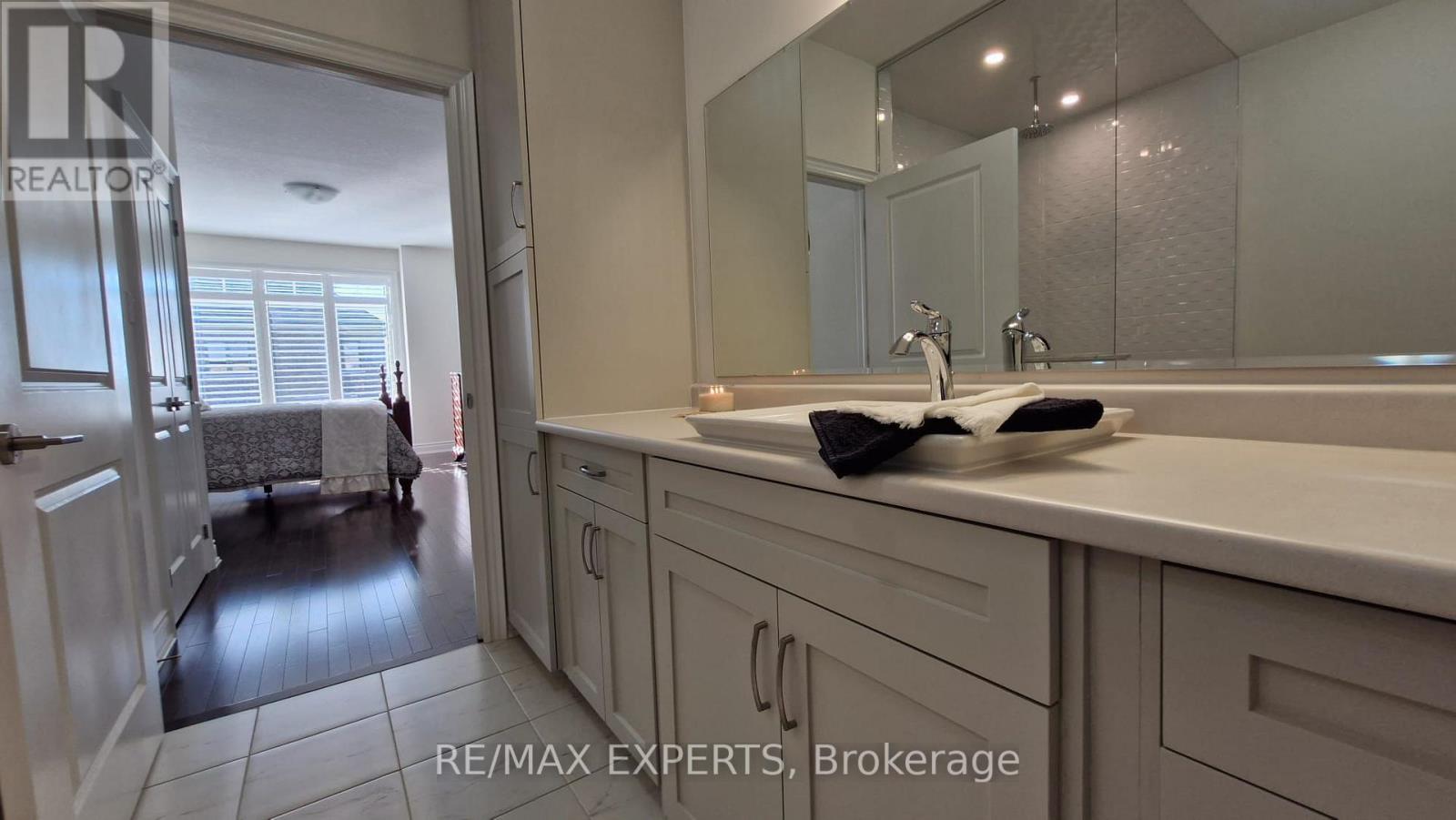 32 - 68 Summerhill Drive, New Tecumseth, Ontario  L9R 0S5 - Photo 18 - N12477942