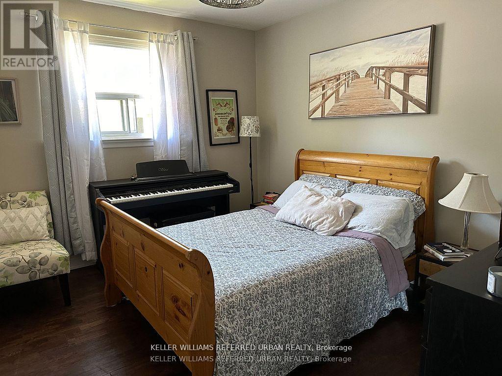 Main - 30 Collins Crescent, Aurora, Ontario  L4G 2W2 - Photo 10 - N12477959