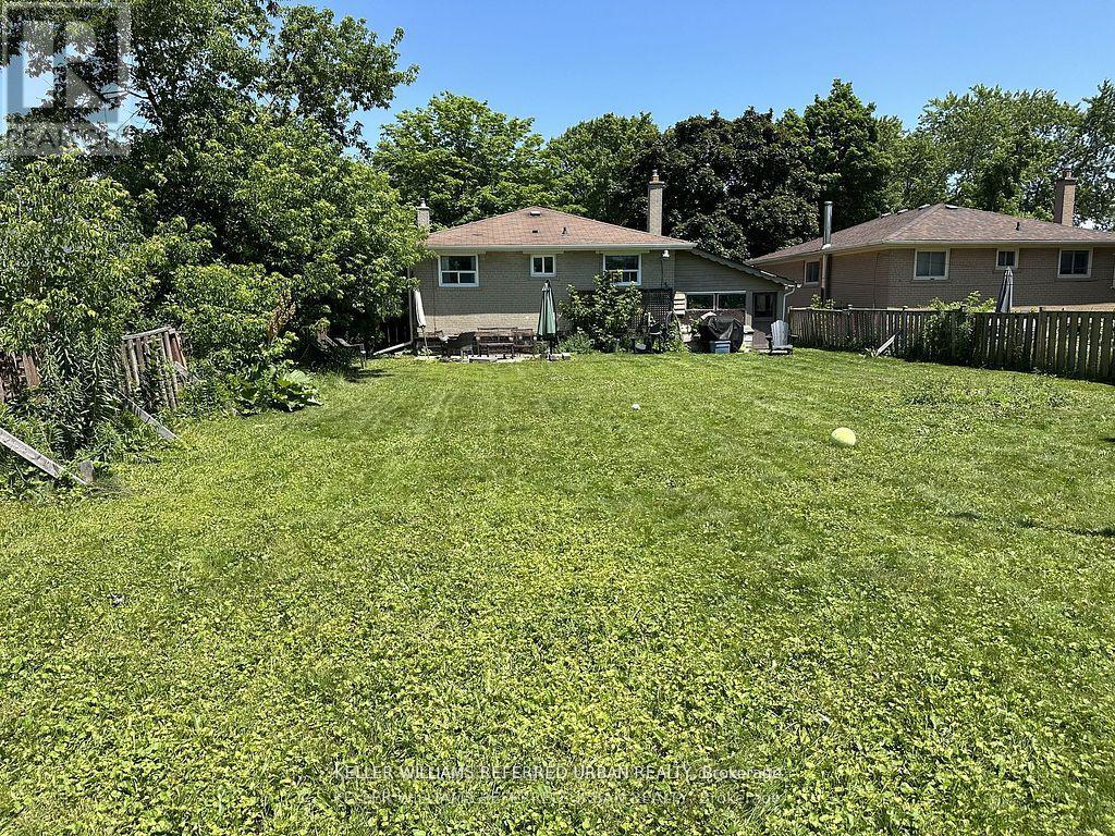 Main - 30 Collins Crescent, Aurora, Ontario  L4G 2W2 - Photo 20 - N12477959