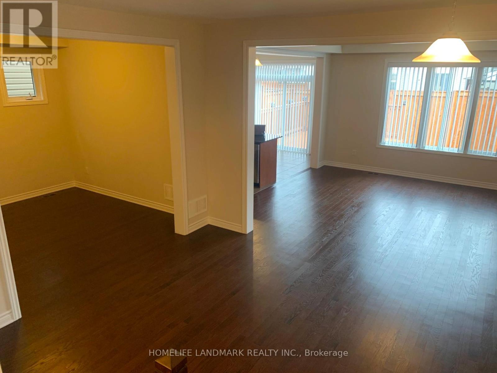 753 Rosehill Avenue, Ottawa, Ontario  K2S 0X1 - Photo 5 - X12477788