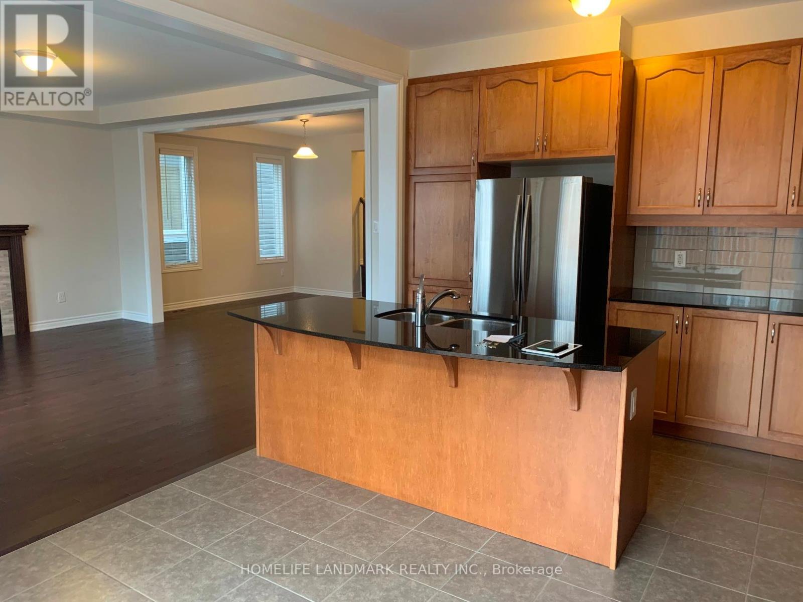 753 Rosehill Avenue, Ottawa, Ontario  K2S 0X1 - Photo 6 - X12477788