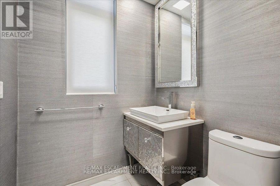 4 Sunrow Gate, Hamilton, Ontario  L8E 5C1 - Photo 13 - X12477789