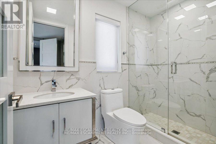 4 Sunrow Gate, Hamilton, Ontario  L8E 5C1 - Photo 39 - X12477789