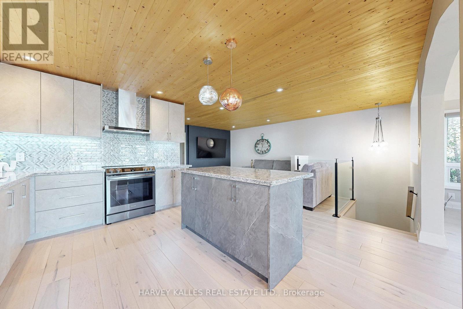 1 Mcgill Drive, Kawartha Lakes, Ontario  K9V 4R4 - Photo 8 - X12477863