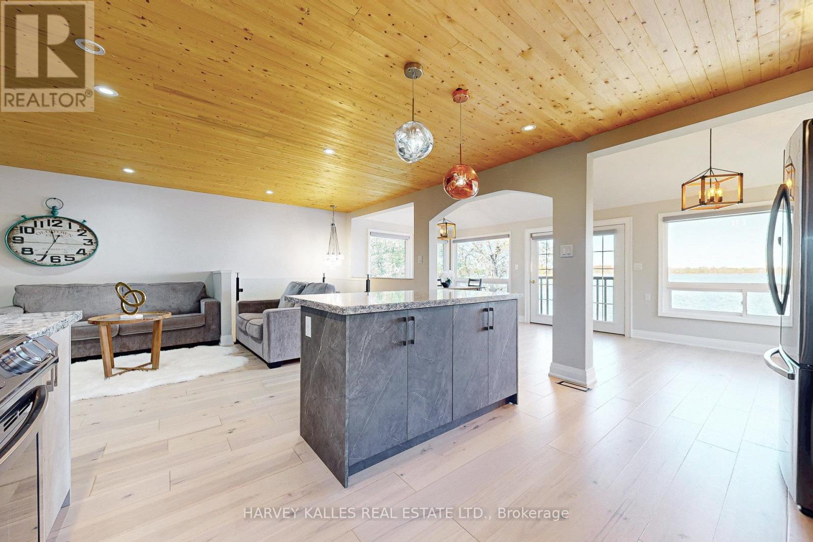 1 Mcgill Drive, Kawartha Lakes, Ontario  K9V 4R4 - Photo 9 - X12477863