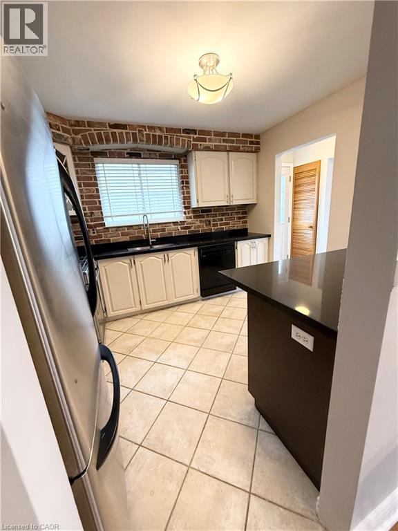 91 Garside Crescent, Brampton, Ontario  L6S 1H5 - Photo 4 - 40781703