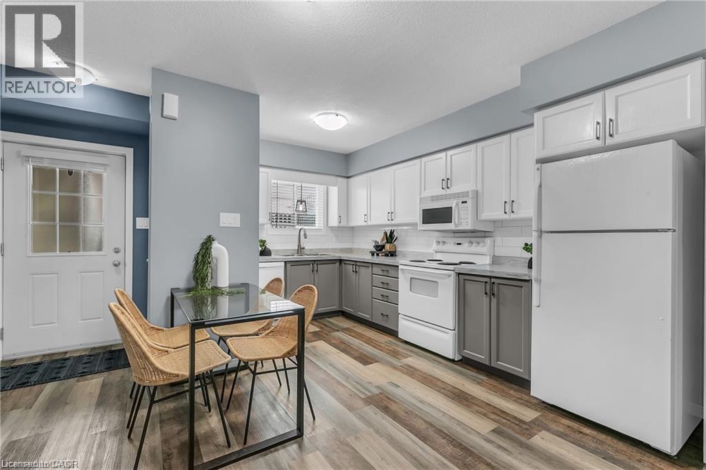 50 Howe Drive Unit# 12c, Kitchener, Ontario  N2E 0A3 - Photo 5 - 40781484