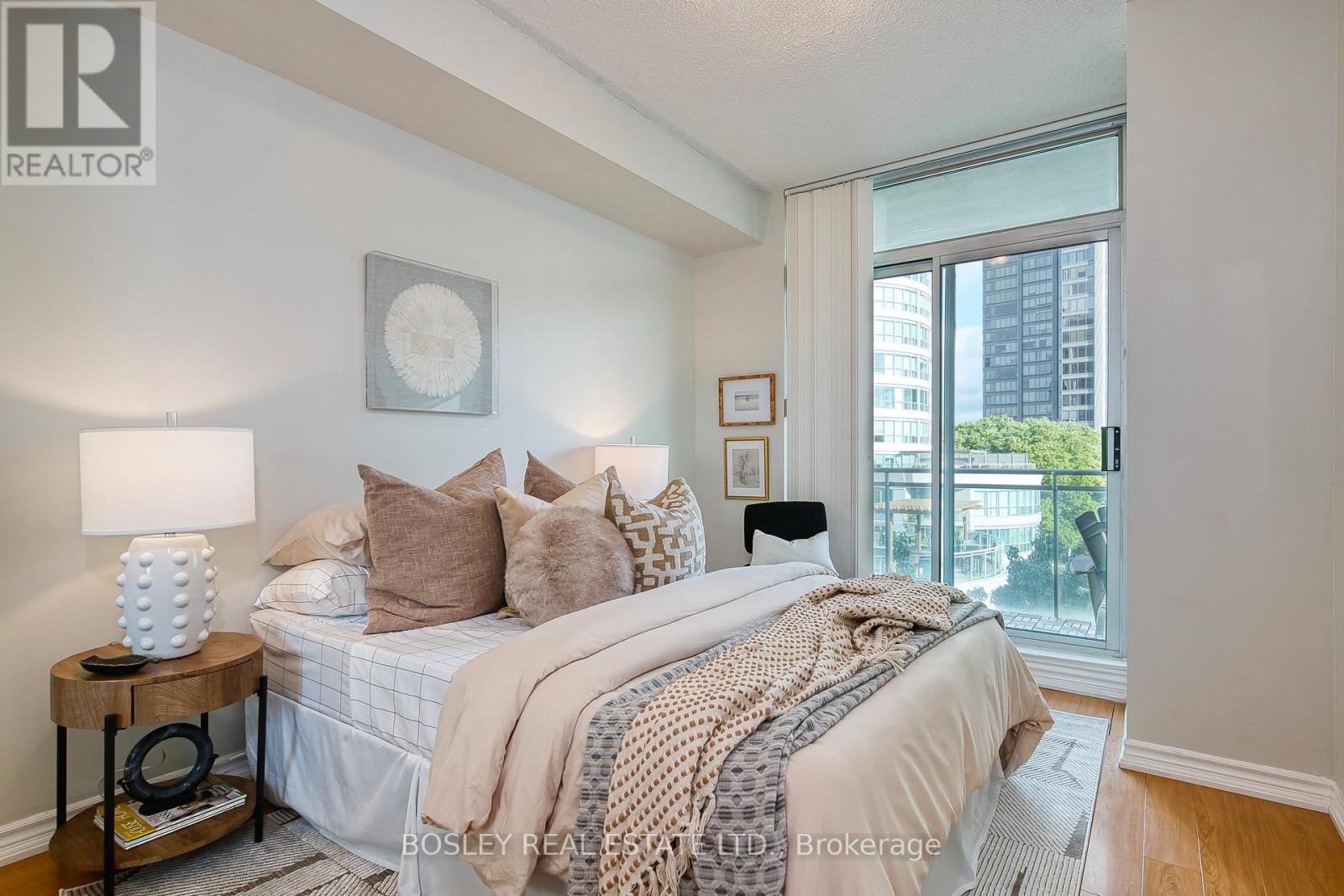 518 - 5 Marine Parade Drive, Toronto, Ontario  M8V 4B4 - Photo 24 - W12477947